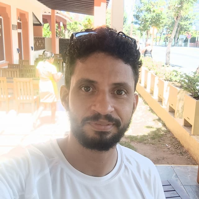 Rodobaldo Cupull Gómez, Senior IT Developer